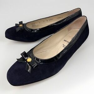 VTG Bruno Magli Womens 9C Navy Suede Patent Bow Low Heel Pumps Made in Italy